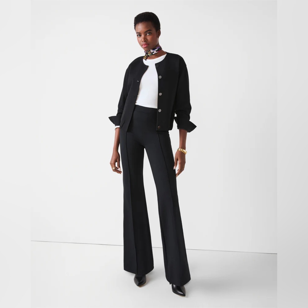 Spanx Smooth Perfect Fit Ponte Flare Pant in Black Size Medium PETITE Seamed